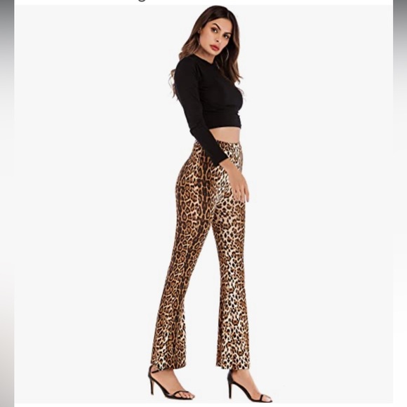 Forever 21+ leopard print flare leg stretch pants size 3x - Picture 5 of 6